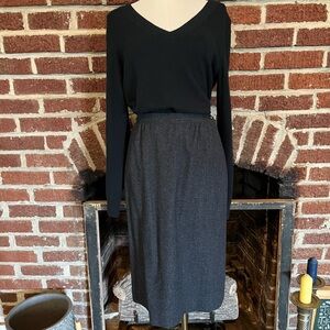 **SOLD** VINTAGE pendleton petite dark grey wool skirt